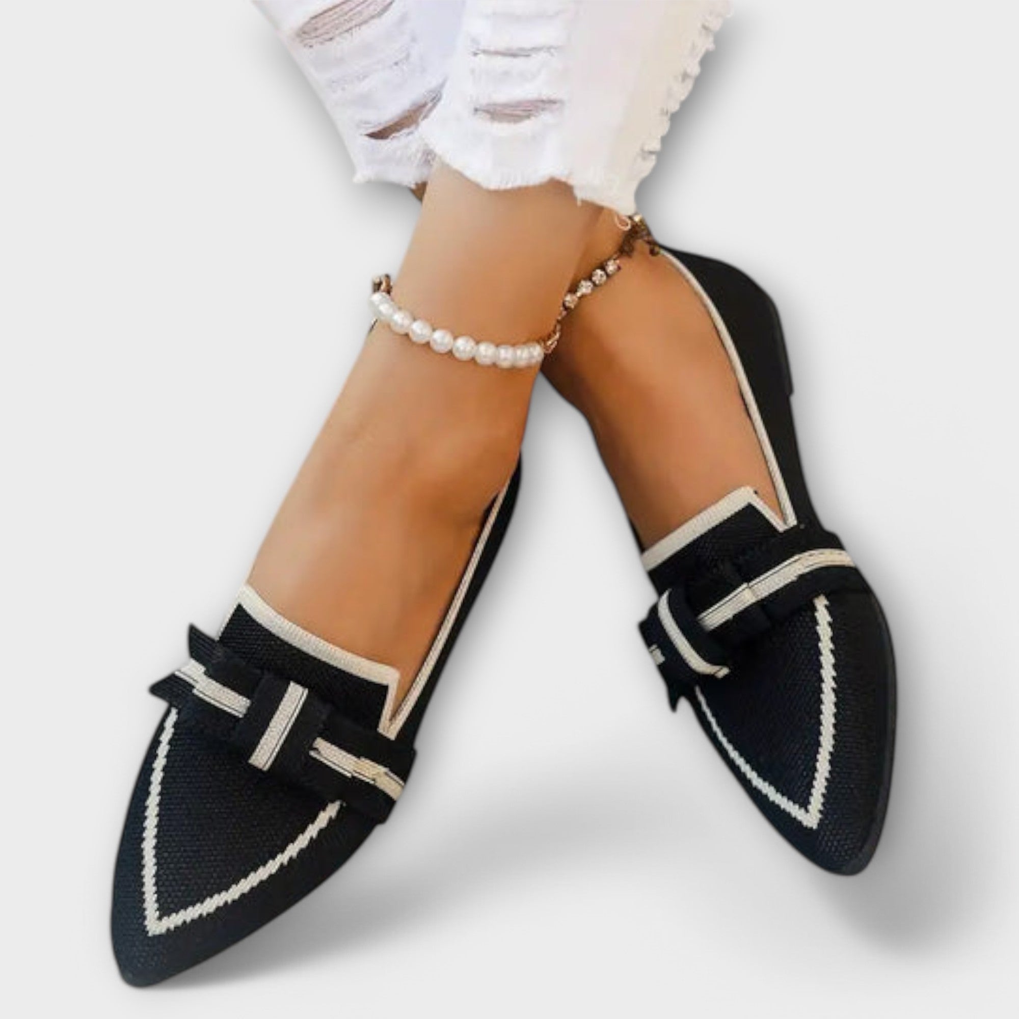 Płaskie Buty Damskie z Wiązanym Designem